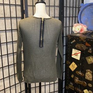 - Exposed Zipper Back Army Green Fishnet Knit Sweater